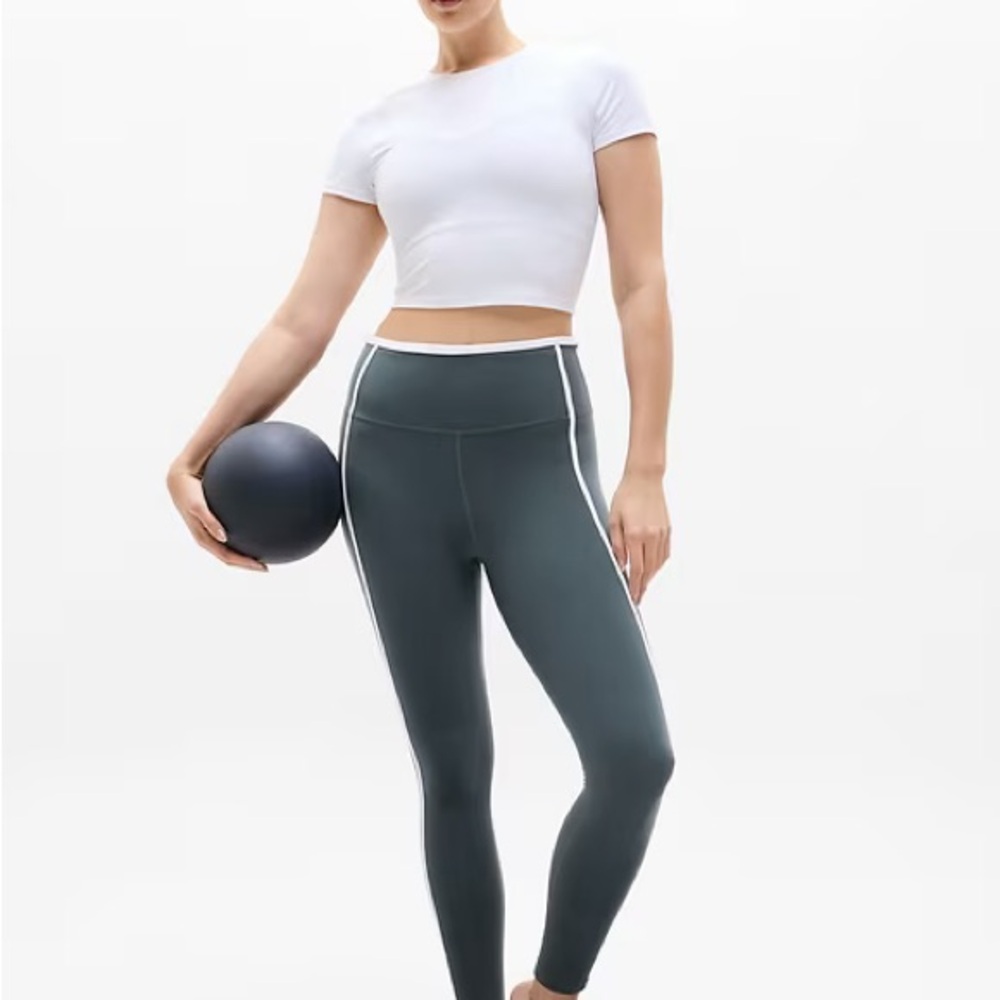 Athleta Elation 7/8 Leggings size XS petite